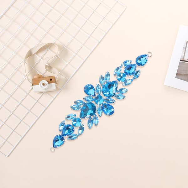 2st Blomkristallapplikation Strass Sy Patch för Bröllopsbälte Klänning DIY Utsmyckningar Skor