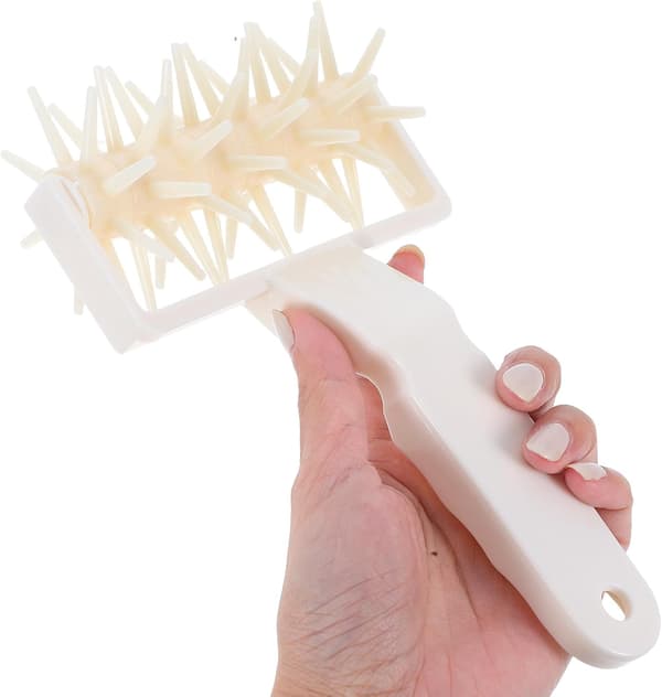 3 st degkavel och pizzadegrullset med plastmaterial