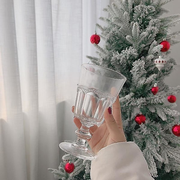 1 stk Goblet Full Atmosphere Retro Court Glass Relief Vin