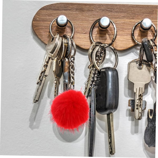 2 stk. fluffy kunstpels duskballer lyse for nøkkelringer hatter sko