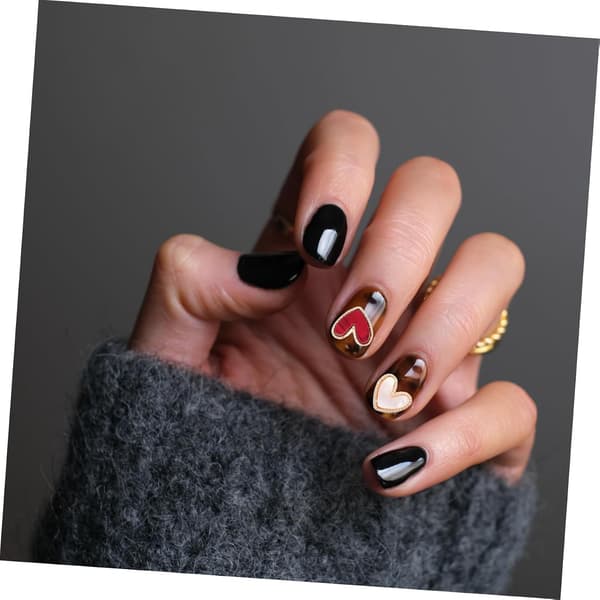 Hjerteformede neglecharms 30 stk. legering 3D negle DIY-indretning til piger Unikke manicurekunsttilbehør egnet til håndværk