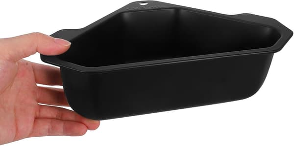 Triangulär diskbänkskorg i 304 rostfritt stål med hängande design, lätt att rengöra och dränerar vatten snabbt