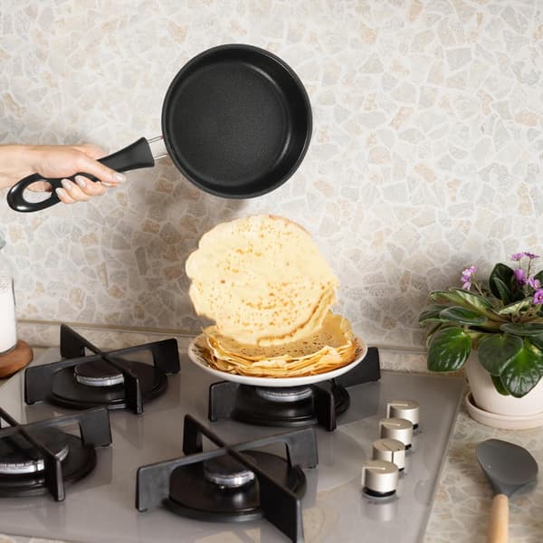 Liten eggstekepanne biffstekepanne 7,5 tommer rustfritt stål non-stick materiale praktisk ergonomisk