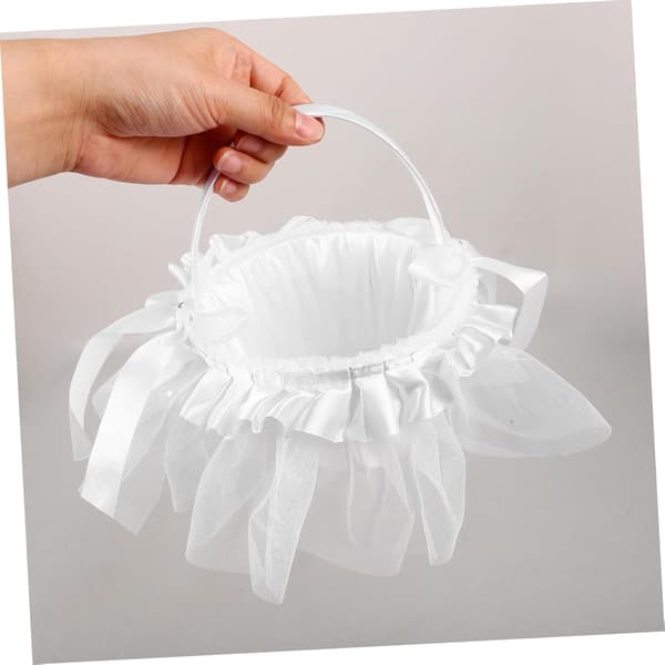 Hvit bryllupsblomsterpikekurv Elegant sateng blonde design for blomsterblader bord midtpunkt dekor