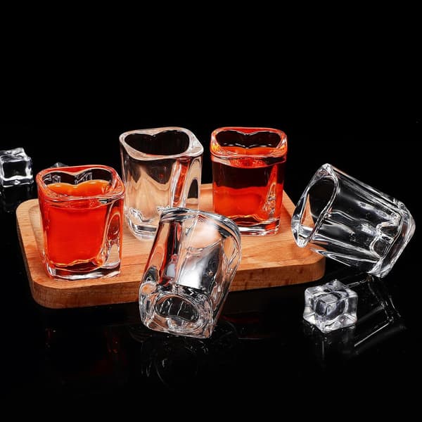 6 stk. glasshjertekopper, hjerteformet glasskopp 45 ml, stabil base, romantisk stil og bryllup