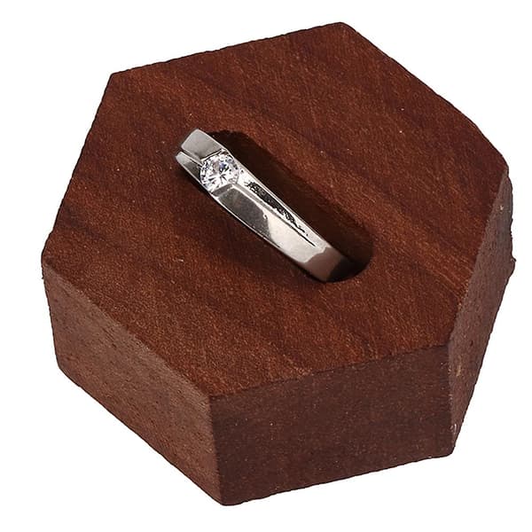 Valnøtt Ring Display Holder Stativ Delikat Smykke Display Showcase Oppbevaring for Butikk Hexagonal