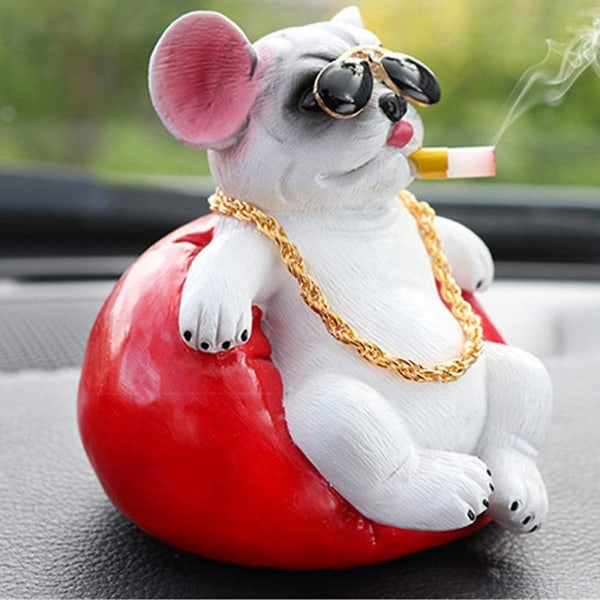 Auton kojelauta Ornamentti auton sisustuksen sisustus Tupakoiva sika koira koira nukke auton sisustus ajoneuvoon auto auto