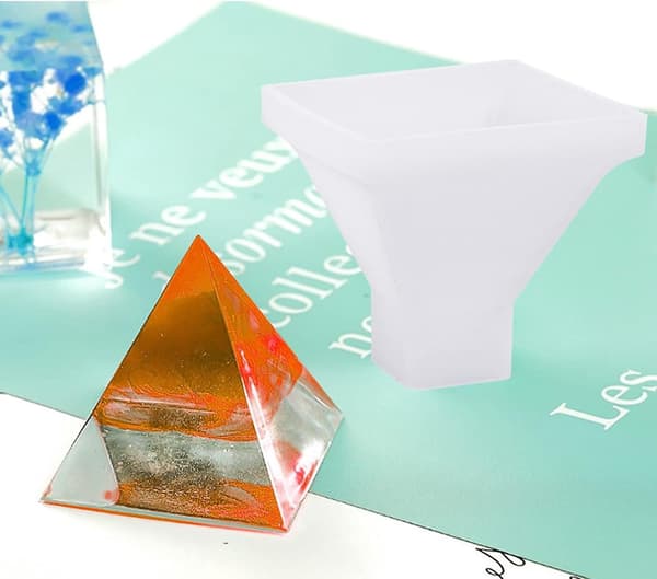 4 stk. pyramide silikoneform, klare epoxyharpiksforme til DIY pyramide, smykker