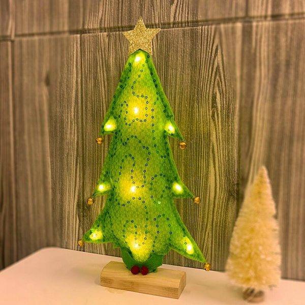 Julgran med ljusslinga Juldekorationer, minijulgran bord med julklappar, gröna juldekorationer