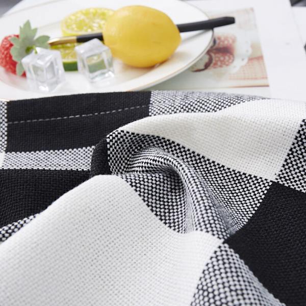 Set med 2 rutiga örngott, andningsbara, skrynkelfria, dekorativa örngott i polyester för 18\" x 18\" prydnadskuddar - svart och vitt