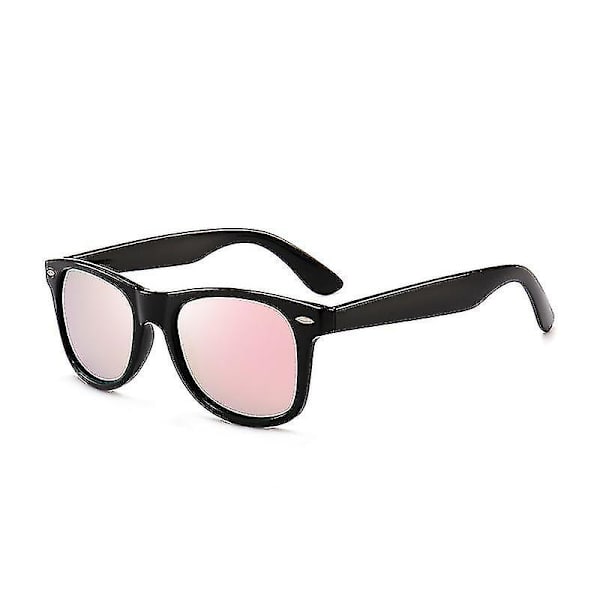 Klassiske firkantede solbriller med sort stel og polariserede linser (rosa)