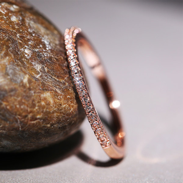 Minimalistisk damring med mikroinlagd zirkon Platina 9#