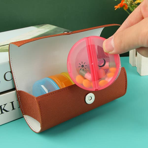 Liten plast pillerbox, grå bärbar 1 veckas pillerbox med stor kapacitet