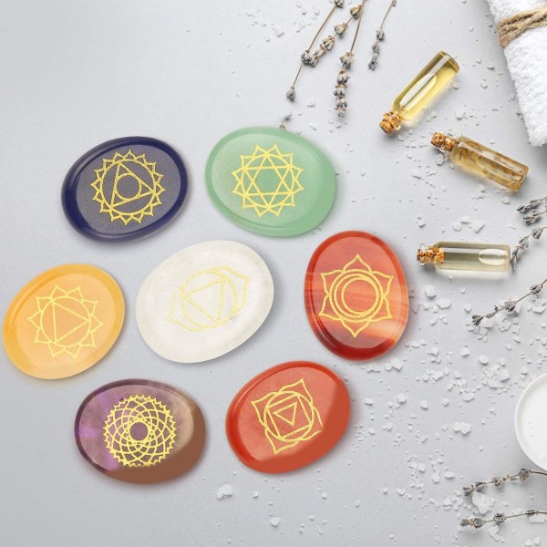 Chakra Krystallsett, Chakra Reiki Graverte Pebble Stones Gull Utformede Tegn Polerte Krystaller Balanserende Edelsten Åndelig For Holistisk Helbredelse