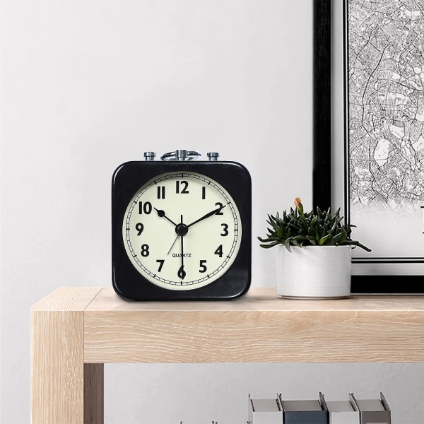 8,5 cm Analog Väckarklocka Svart Fyrkantig Tyst Liten Metall Resalarmklockor för Barn Sovrum Sängbord Vardagsrum Kontor