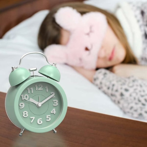 Mini söt, icke tickande vintage retro analog dubbelklocka väckarklocka, hög klocka för tunga sovandes, grön