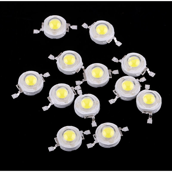 50 st SMD 1W LED-lampor Chip Hem Floodlight Spotlight Hög Effekt Kallt Vitt