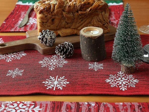 Julebordløper i stoff til moteborddekorasjon