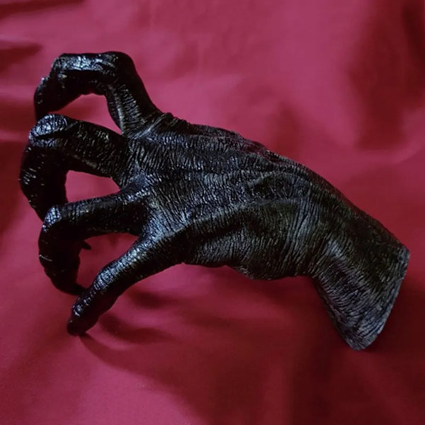 Väggkonstskulptur, väggnyckelhängare, väska hängare, häxhandstaty gjord av syntetiskt harts, Halloween-dekoration, 17,5 x 9,5 cm (svart)