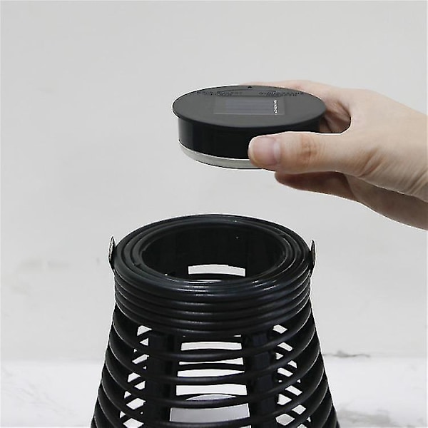 Rattan-effekt solcells-LED-trädgårdslykta