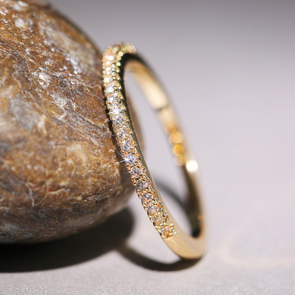 Minimalistisk damring med mikrobelagd zirkon Platina 7#