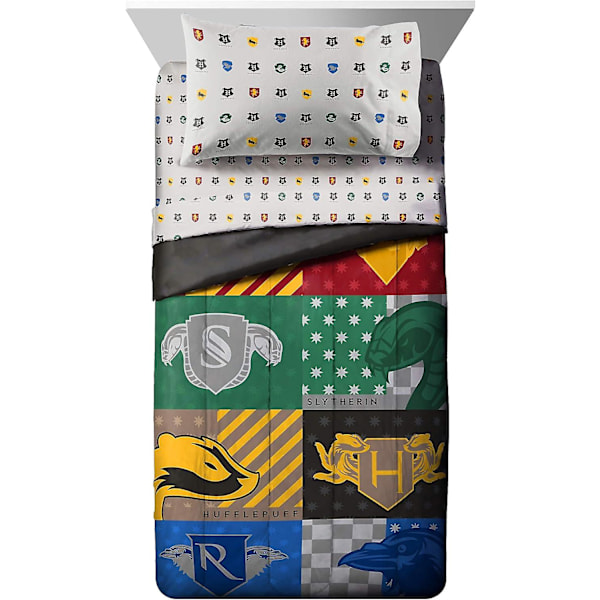Jay Franco Harry Potter House Pride 5-delt seng til to personer - Inkluderer dyne og lagen - Sengetøj med Hogwarts-huse - Super blødt, falmebestandigt