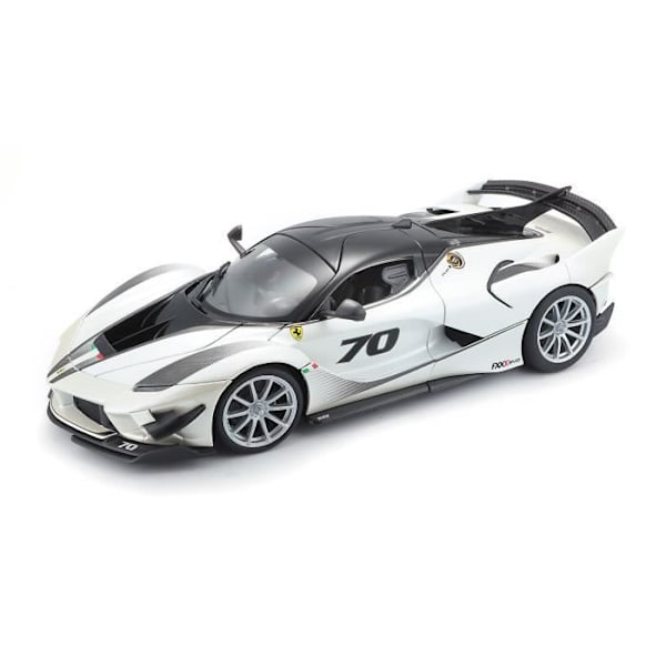 BBURAGO 1/18:e Ferrari FXX K Evo Bil - Vit