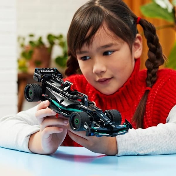 LEGO Technic 42165 Mercedes-AMG F1 W14 E Performance Pull-Back, Legetøjsbil, Replika Svart