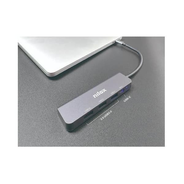 USB C -hubi 3 x USB 3.0 1 x USB-C