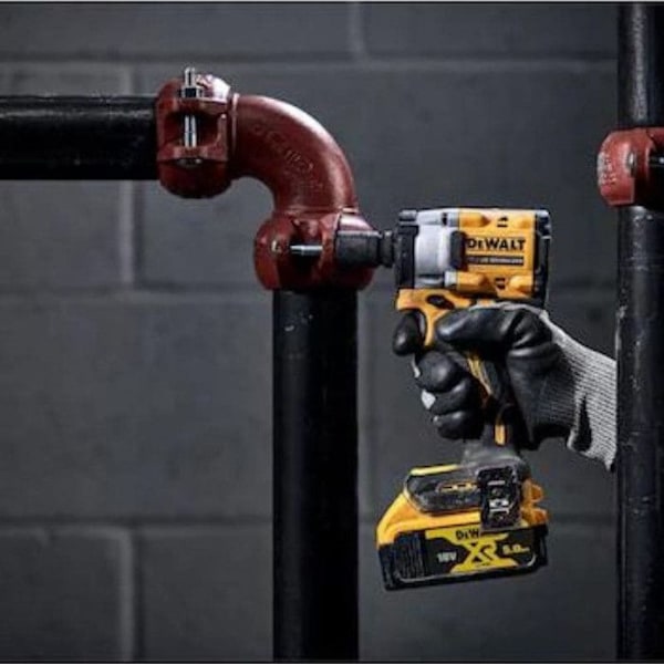 DeWalt DCF922N johdoton iskuohjain - 1/2" - 18V