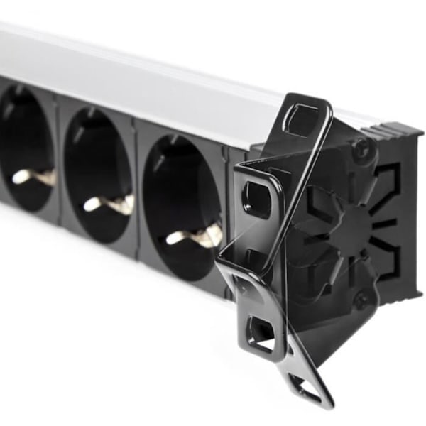 Salicru - Strømskinne med 12 IEC C13 stik og kontakt til 19" rack fra Salicru