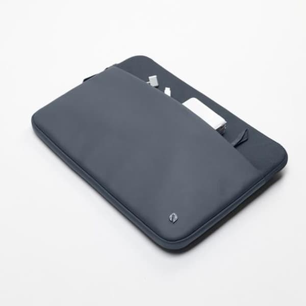 Housse - INCACE - MacBook Pro 14 tum - Polyester 900D - Foder av syntetisk päls - Mörkblå Blå