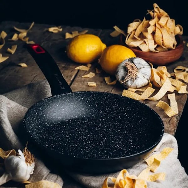 Stegepande - Monix - M810028 - 28 cm - Stål - Non-stick - Alle varmekilder kompatible