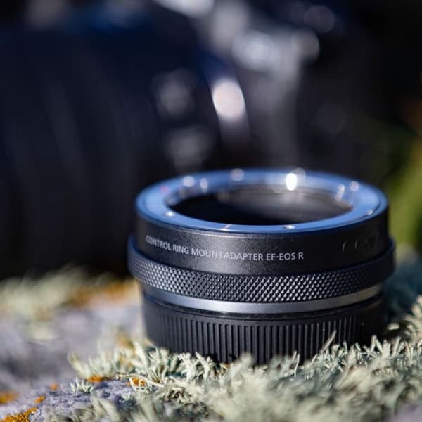 CANON EF-adapteri EOS R -kamikseen säätörenkaalla