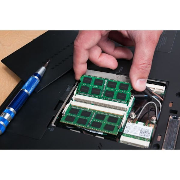 KINGSTON - ValueRAM SO-DIMM DDR3 kannettava PC-muisti - 4 Gt (1x4 Gt) - 1600 MHz - CAS11 (KVR16S11S8/4)