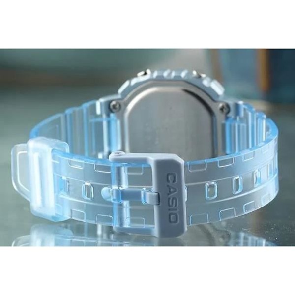 Casio Vintage Kvindeklokke Blå og Transparent - CASIO - Kvarts - Digital - Kvinde - Trend - Fitness Blå