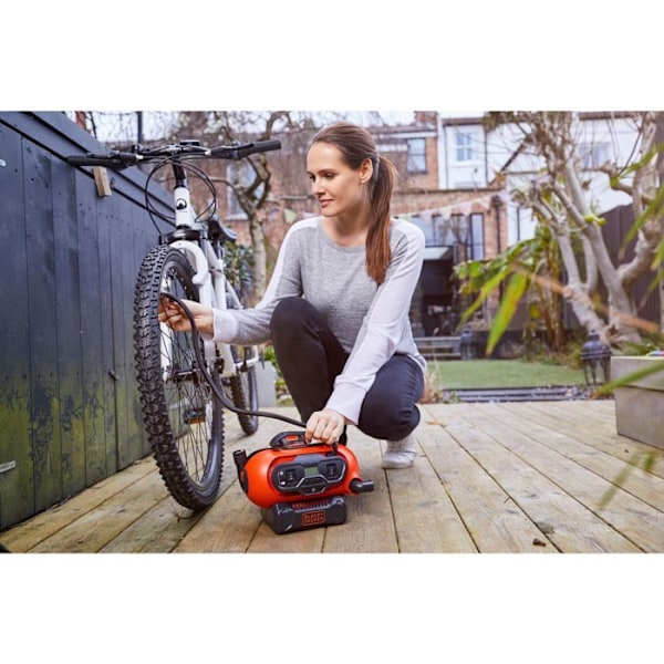 JOHDIN-ILMAKOMPRESSORI Langaton tai langallinen 18V / 220V BLACK+DECKER - 11 barssia/160 PSI (Toimitetaan kolmen neulan kanssa) - BDCINF18N-QS