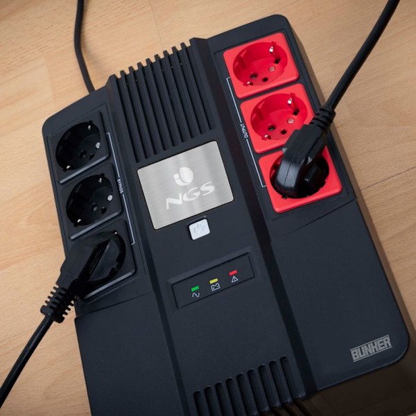 NGS FORTRESSBUNKER - SAI/Off Line UPS 600VA 360W (12V/7Ah batteribackup, 6 udtag med overspændingsbeskyttelse) Sort