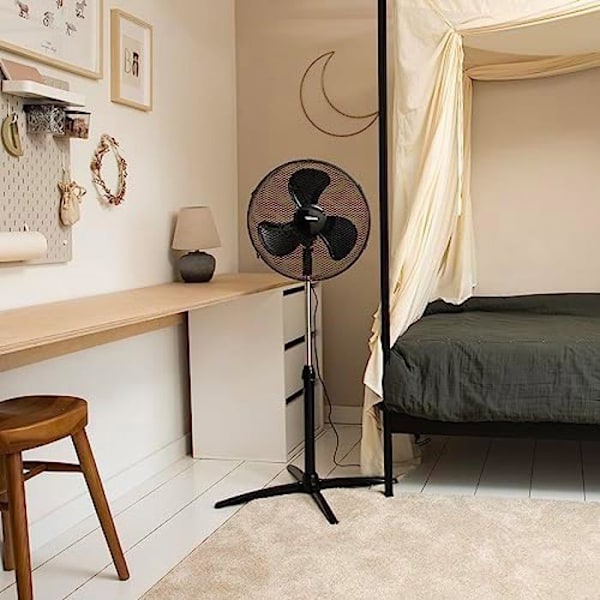 Tristar Black Piedestal Fan VE-5756-3 Hastighed - Oscillerende - Justerbar højde og hoved - 56,82 dB Svart