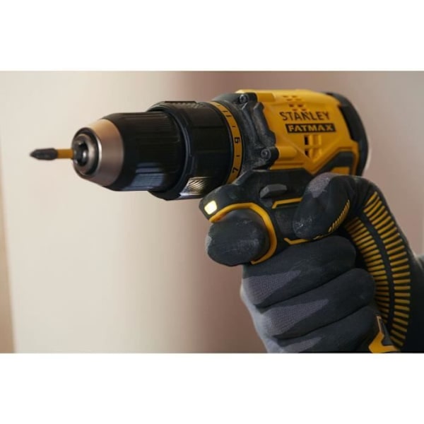 60 Nm borstlös borrskruvdragare - Litium 18V - 2 batterier 2Ah - STANLEY FATMAX V20 - SFMCD710D2K-QW Gul