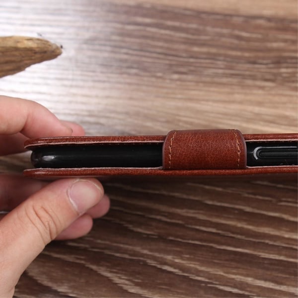 Plånboksfodral Iphone 13 brunt konstläderI Mörkbrun