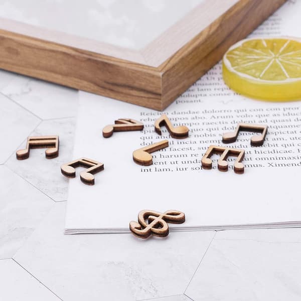 200-pack blandade musiknotprydnader