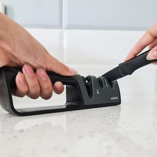 Knivsliber | Slib knive i 2 nemme trin | Saks sliber Sort