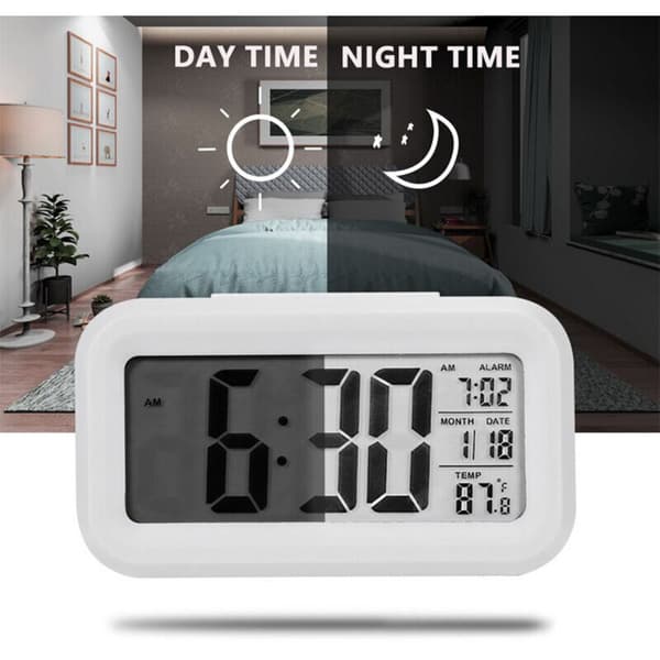 Smart Digital Väckarklocka med Datum och Temperatur Snooze-knapp Ovanpå, Batteridriven Rektangulär Bordsklocka med Nattlampa för Sovrum Barn