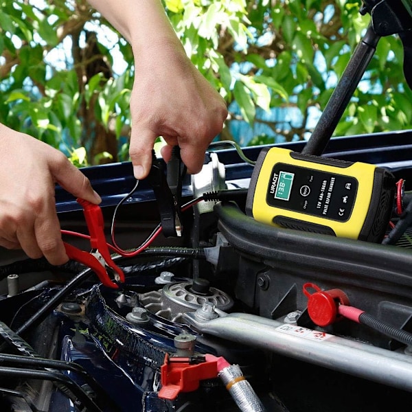 Akkulaturi, 6A 12V Automaattinen Älykäs Auton Akkulaturi, LCD-kosketusnäytöllinen Auton Akkulaturi Monilla Suojauksilla, Autoille ja Moottoripyörille