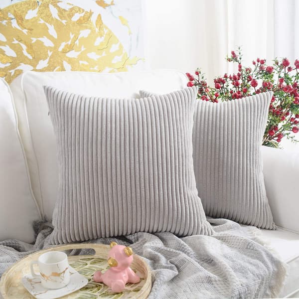 2 kappaletta samettia tyynynpäällinen 18x18\"(raidallinen vaaleanharmaa)