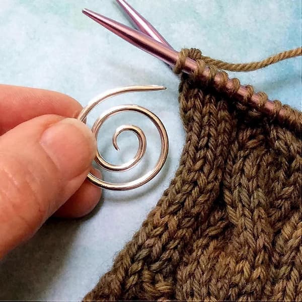4 st Spiral Kabelstickor Handstickning Sjalstygn Verktyg (Silver + Guld)