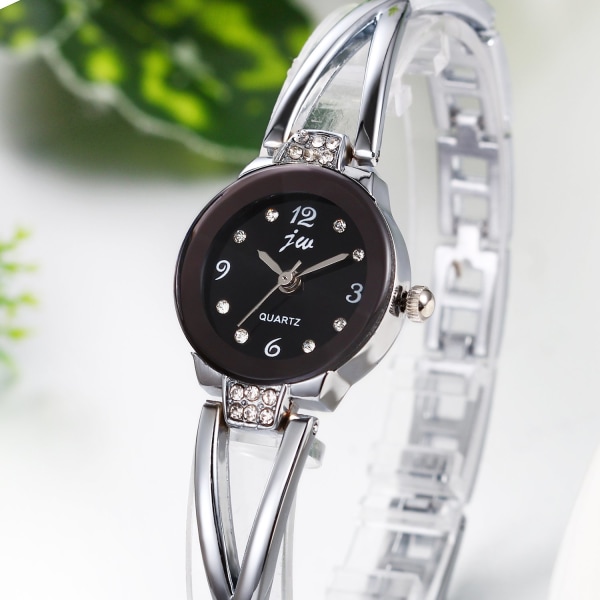 Watch, elegant korsande armbandsdesign med strass med digital urtavla watch, legering, silver