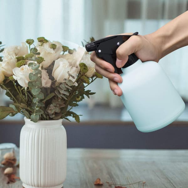 Plastik plante mister, med topp pumpetrigger, blå