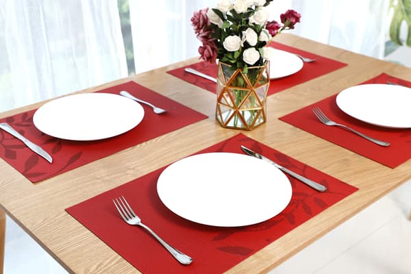 Plasser, sett med 7 vaskbare, smussavvisende plasser red